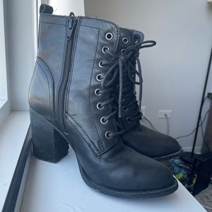 Steve madden black boots